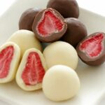 六花亭 ストロベリーチョコレート&ホワイト